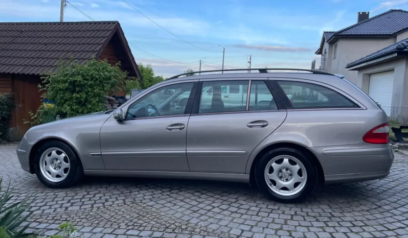 
								Mercedes-Benz Klasa E W211 full									