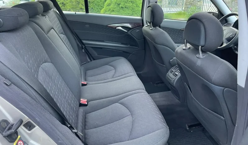 
								Mercedes-Benz Klasa E W211 full									