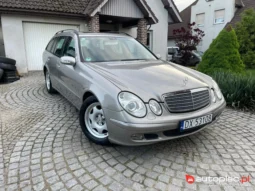 
										Mercedes-Benz Klasa E W211 full									