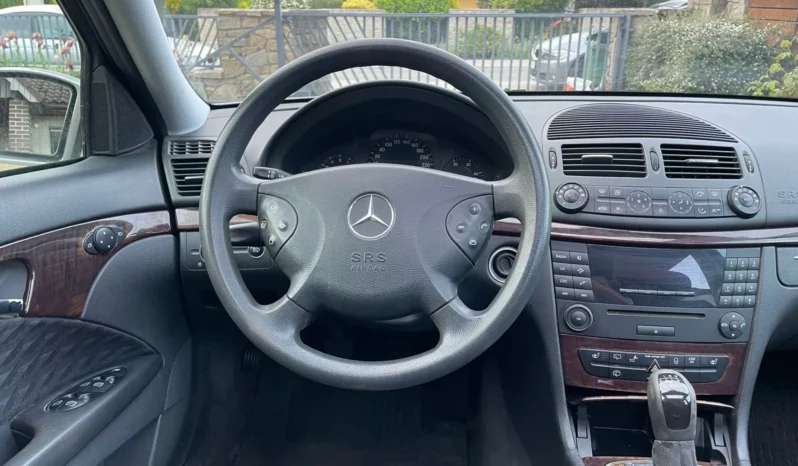 
								Mercedes-Benz Klasa E W211 full									