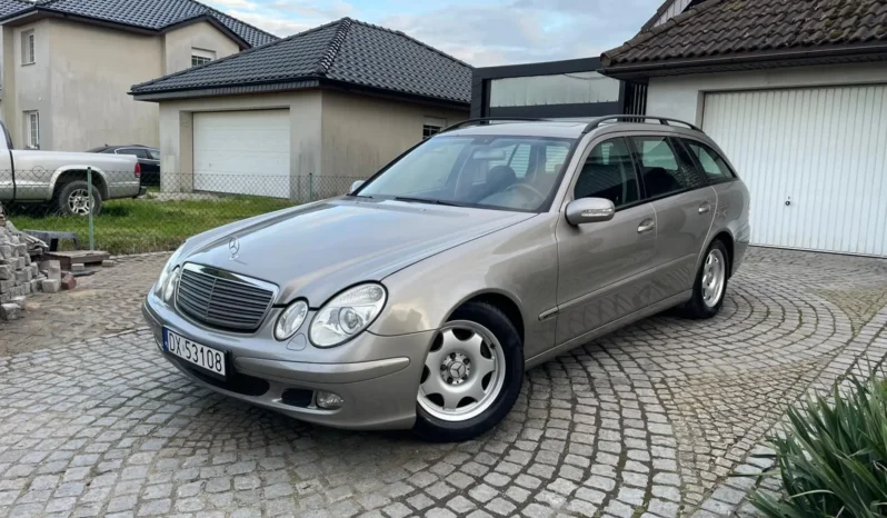 
								Mercedes-Benz Klasa E W211 full									