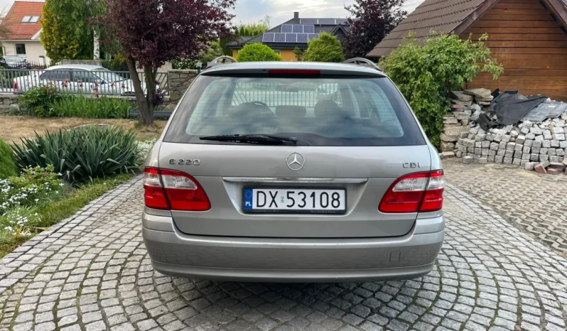 
								Mercedes-Benz Klasa E W211 full									