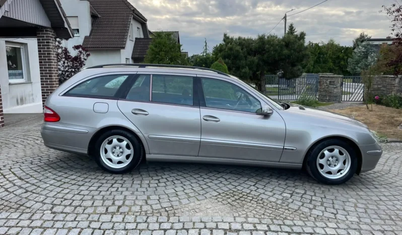 
								Mercedes-Benz Klasa E W211 full									