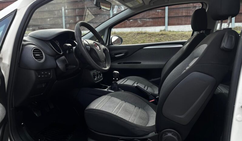 
								FIAT PUNTO full									