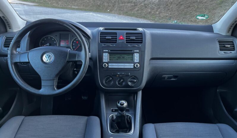 
								VOLKSWAGEN GOLF full									