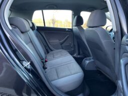 
										VOLKSWAGEN GOLF full									
