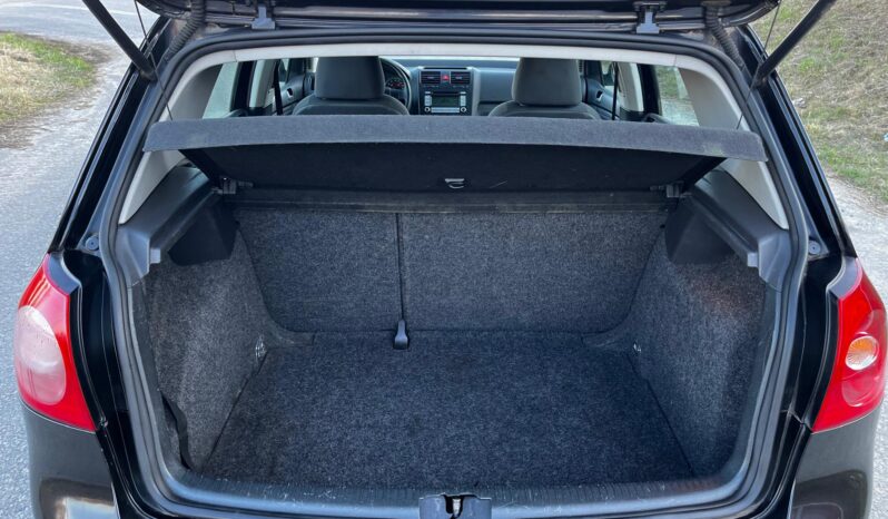 
								VOLKSWAGEN GOLF full									