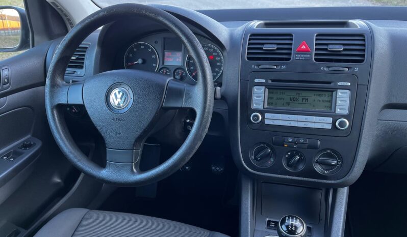 
								VOLKSWAGEN GOLF full									