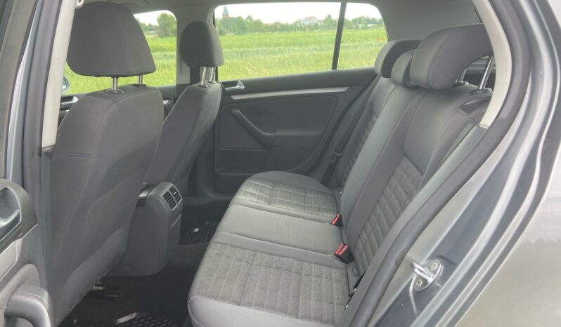 
								VOLKSWAGEN GOLF full									