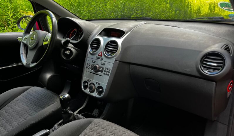 
								OPEL CORSA full									