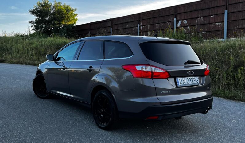 
								FORD FOCUS full									
