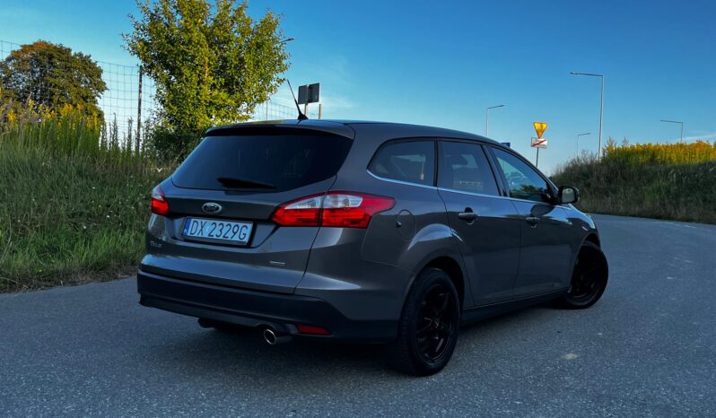 
								FORD FOCUS full									