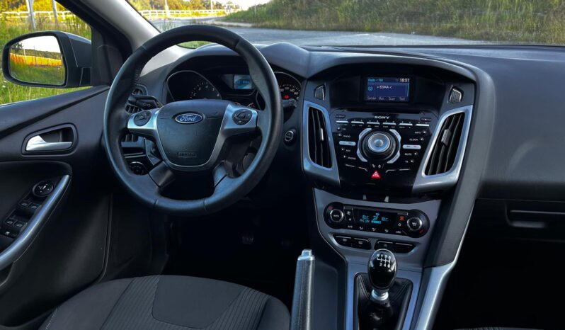 
								FORD FOCUS full									
