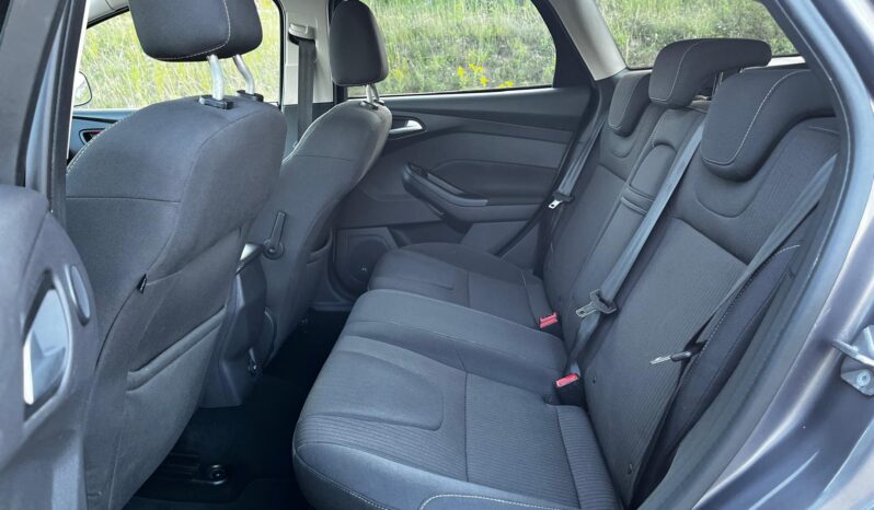 
								FORD FOCUS full									