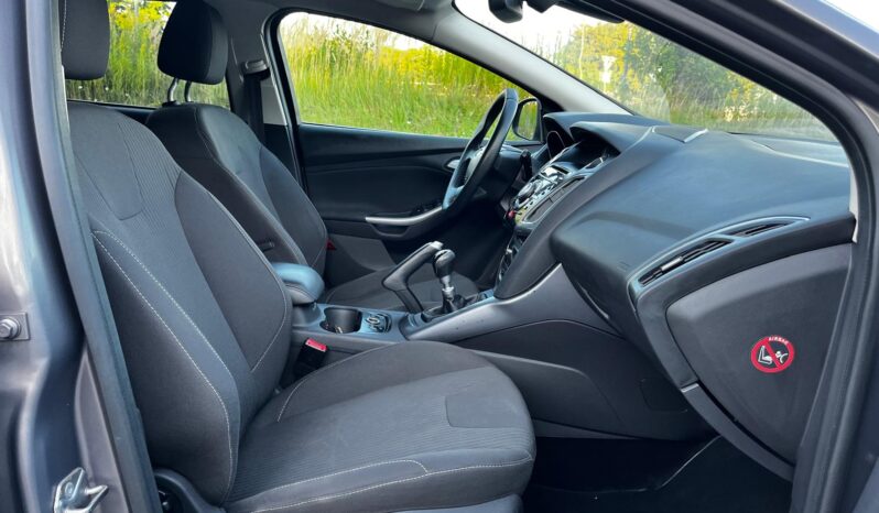 
								FORD FOCUS full									