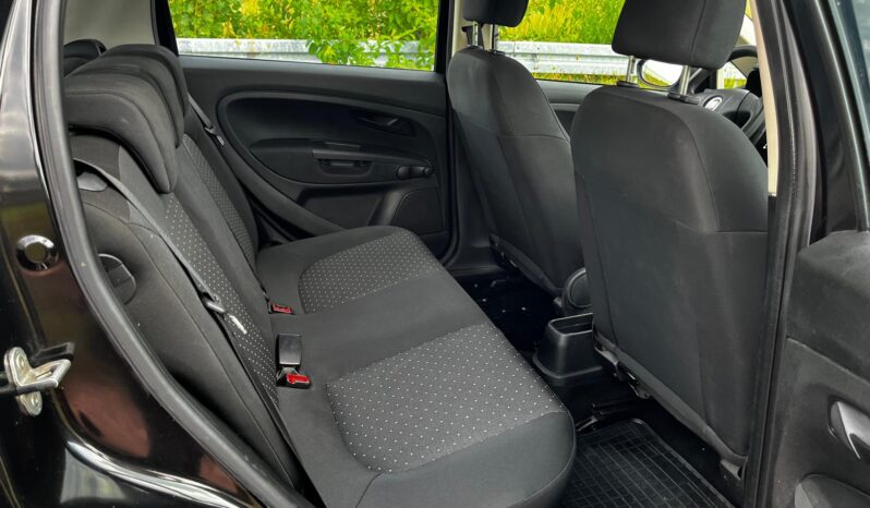 
								FIAT PUNTO full									