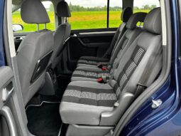 
										VOLKSWAGEN TOURAN full									